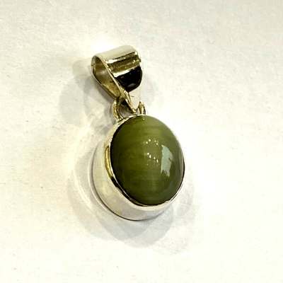 Catseye Silver Pendant - Himalaya Rudraksha Anusandhan Kendra