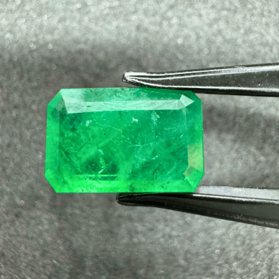 Emerald - 4.45 cts (Super Premium) - Himalaya Rudraksha Anusandhan Kendra