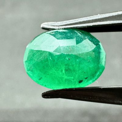 Emerald - 5.30 cts (Super Premium) - Himalaya Rudraksha Anusandhan Kendra