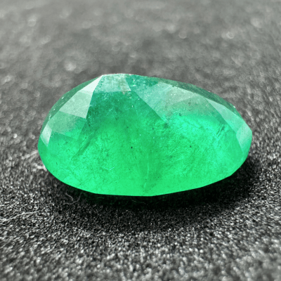 Emerald - 6.20 cts (Super Premium) - Himalaya Rudraksha Anusandhan Kendra