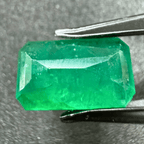 Emerald - 7.60 cts (Super Premium) - Himalaya Rudraksha Anusandhan Kendra