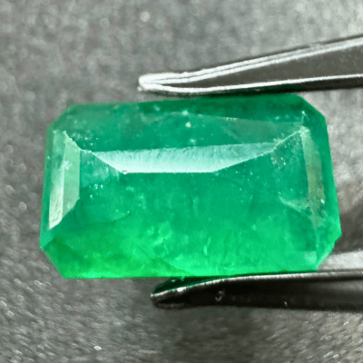 Emerald - 7.60 cts (Super Premium) - Himalaya Rudraksha Anusandhan Kendra