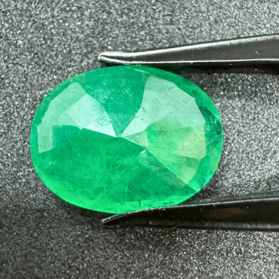 Emerald - 8.05 cts (Super Premium) - Himalaya Rudraksha Anusandhan Kendra