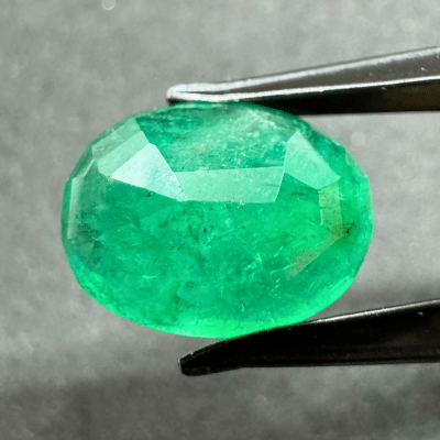 Emerald - 8.15 cts (Super Premium) - Himalaya Rudraksha Anusandhan Kendra