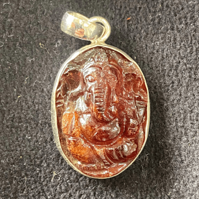 Gomed Ganesh Silver Pendant - Himalaya Rudraksha Anusandhan Kendra