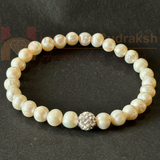 pearl bracelet