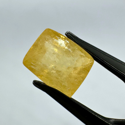 Yellow Sapphire (Pukhraj- 8.45 cts) - Ceylonese