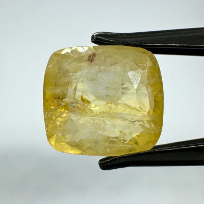 Yellow Sapphire (Pukhraj- 8.65 cts) - Ceylonese