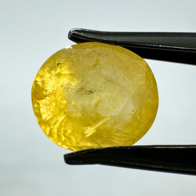 Yellow Sapphire (Pukhraj- 6.70 cts) - Ceylonese