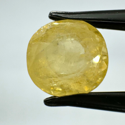 Yellow Sapphire (Pukhraj- 7.00 cts) - Ceylonese