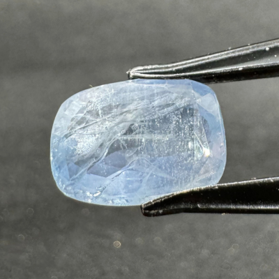 Blue Sapphire (Neelam- 5.15 cts) - Ceylonese