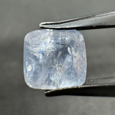 Blue Sapphire (Neelam- 5.90 cts) - Ceylonese