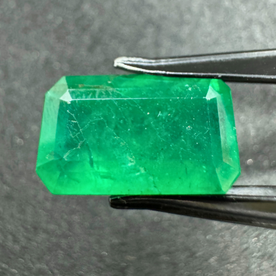 Emerald - 7.60 cts (Super Premium)