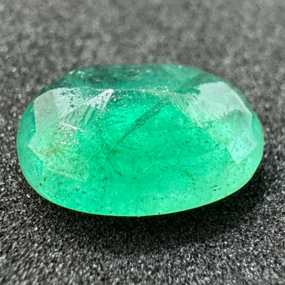 Emerald - 8.25 cts (Super Premium) | himalaya rudraksha anusandhan kendra