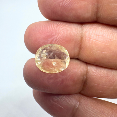 Yellow Sapphire (Pukhraj- 5.20 cts) - Ceylonese