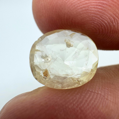 Yellow Sapphire (Pukhraj- 5.20 cts) - Ceylonese