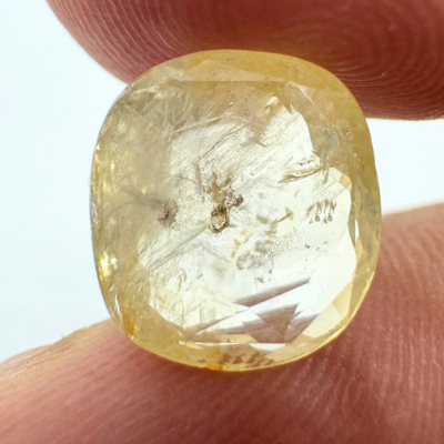 Yellow Sapphire (Pukhraj- 6.70 cts) - Ceylonese