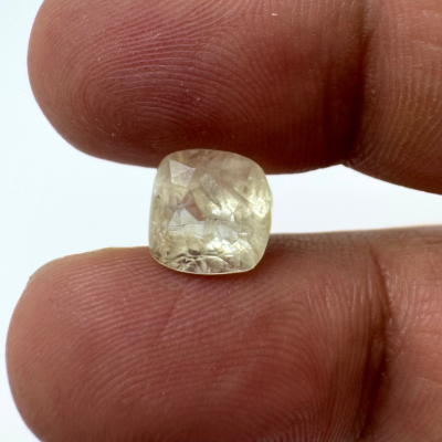 White Sapphire (Pukhraj- 3.30 cts) - Ceylonese - Himalaya Rudraksha Anusandhan Kendra