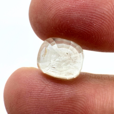 White Sapphire (Pukhraj- 6.35 cts) - Ceylonese - Himalaya Rudraksha Anusandhan Kendra