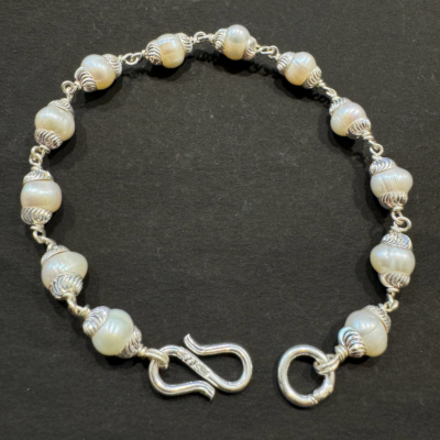 moti bracelet in silver