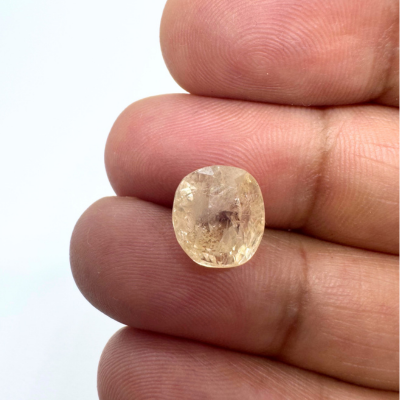 Yellow Sapphire (Pukhraj- 5.80 cts) - Ceylonese