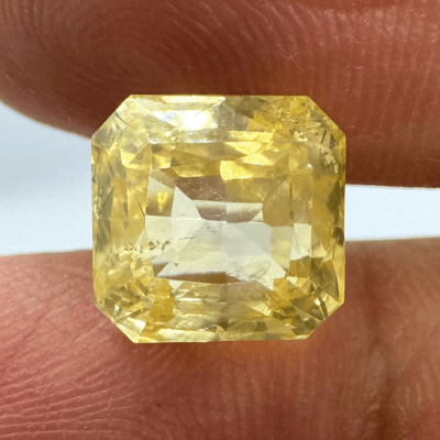 Yellow Sapphire (Pukhraj - 5.70 cts) - Ceylonese (Super Premium) - Himalaya Rudraksha Anusandhan Kendra