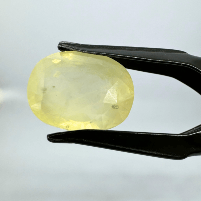 Yellow Sapphire (Pukhraj - 8.10 cts) - Ceylonese - Himalaya Rudraksha Anusandhan Kendra