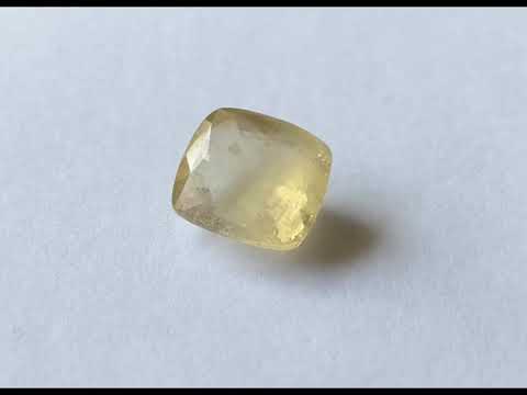 Yellow Sapphire (Pukhraj- 9.75 cts) - Ceylonese